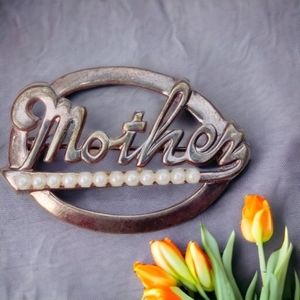 Large vintage "Mother" pearl brooch